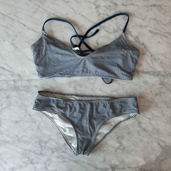 Xhilaration Blue and White Pinstripe Criss Cross top and Scrunch Bottom - Picture 1 of 4